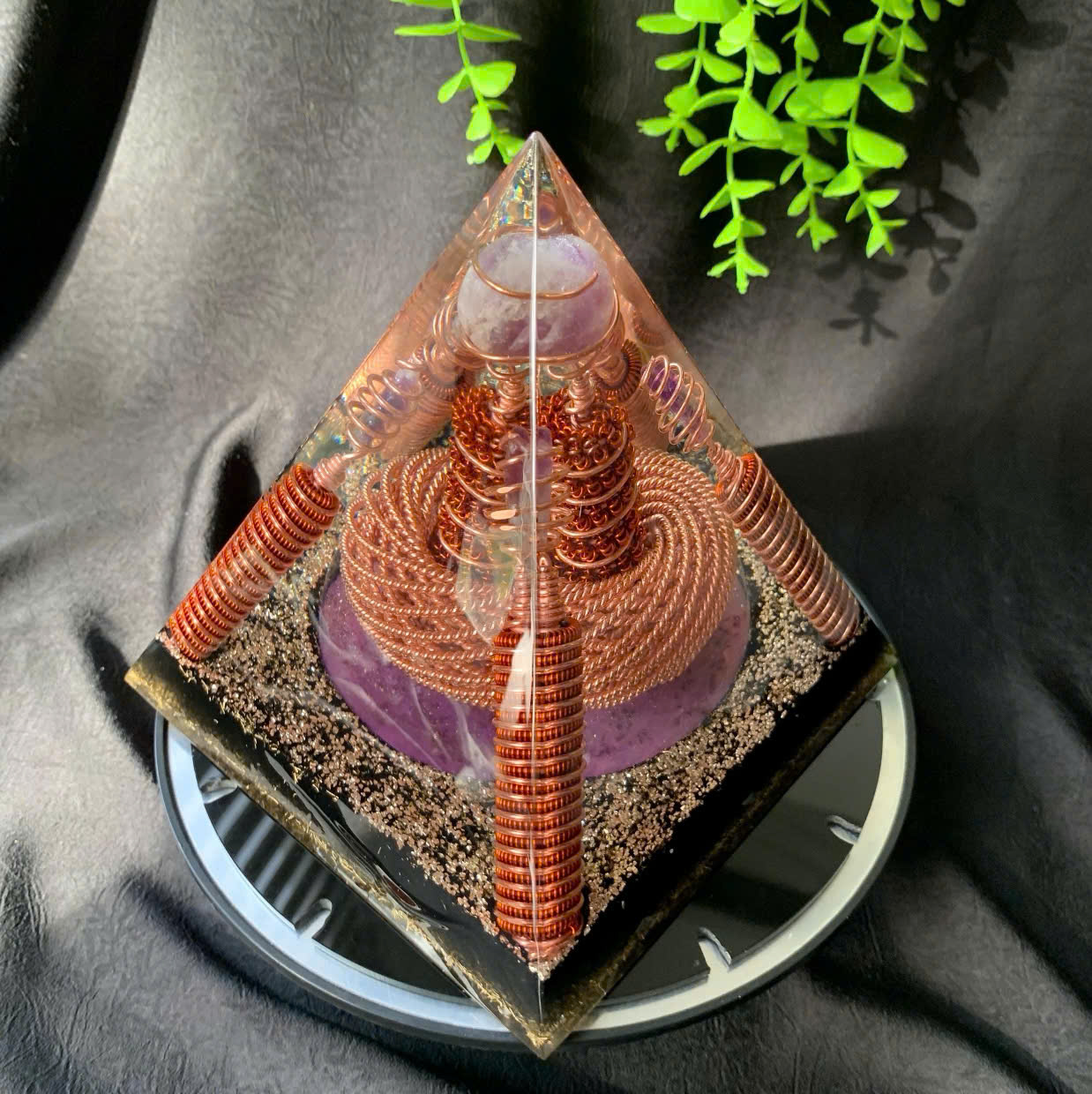 Tensor Pyramid with amethyst